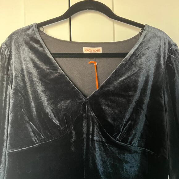 Knox Rose Women's Black Elbow Sleeve V-Neck Velvet Blouse - Size Large - NWT - Picture 7 of 8